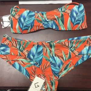 Beautiful bathing suit !!!